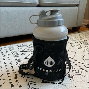 Stone Grey Hydrojug with Black Marble Sleeve with Hydrojug Straw